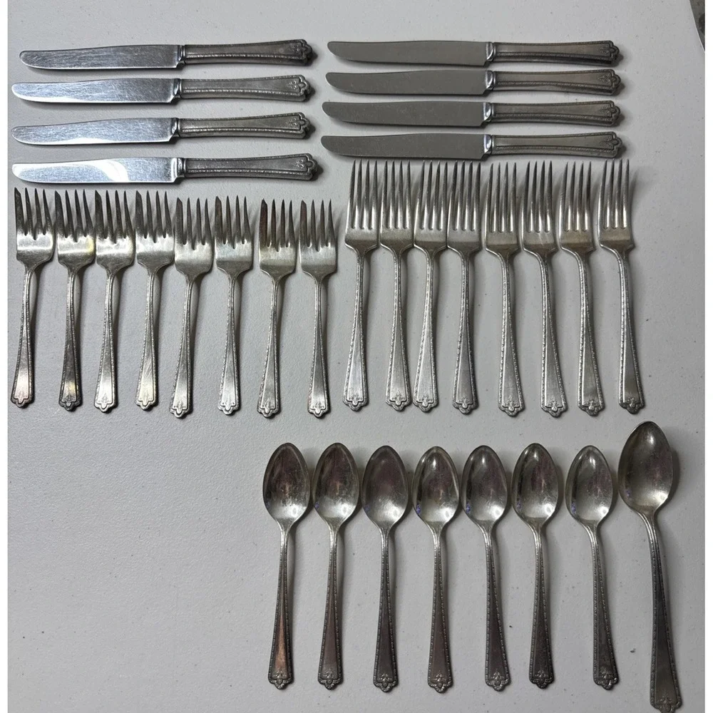 Oneida BRADFORD Silverplate 1929 Set Of 32 Pieces